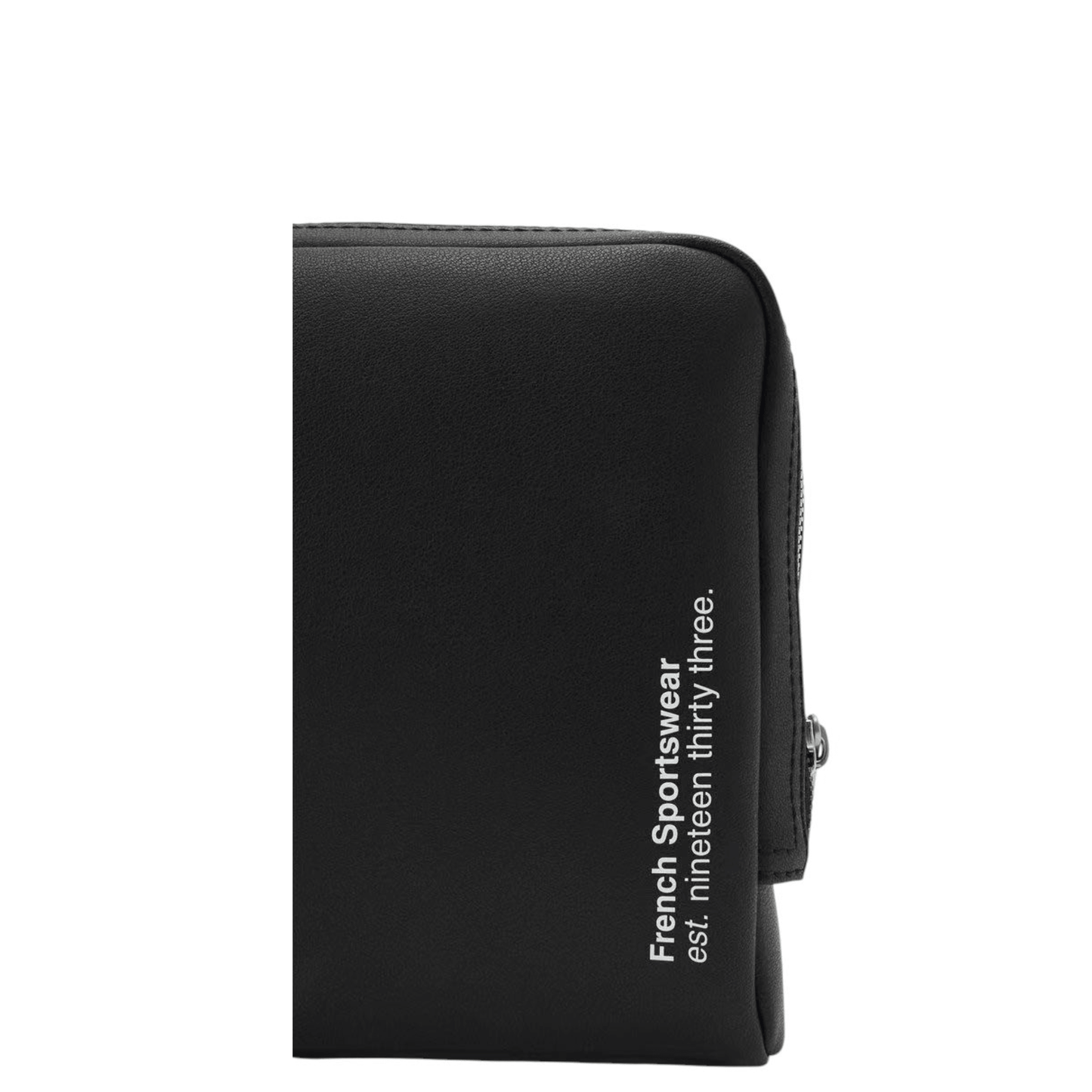 Détail du logo et de la finition de la pochette Clutch LACOSTE NH4013PN000