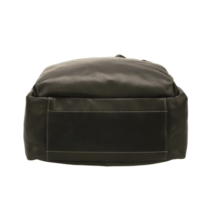 Dessous du sac à dos Arthur & Aston Johany en cuir noir