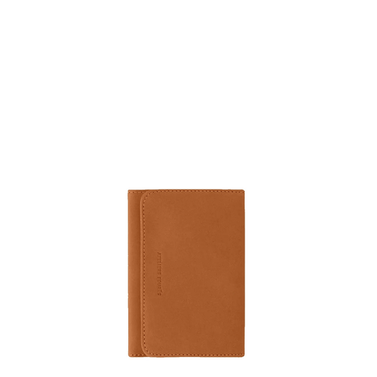 Porte-papiers Ateliers Fourès Hespérie en cuir pleine fleur cognac, vue de face, fabrication française