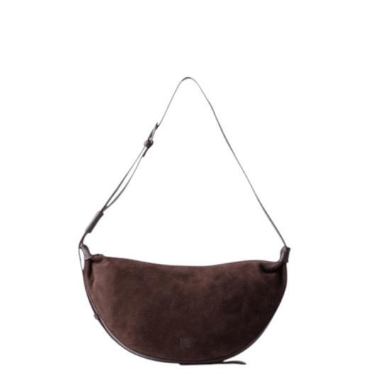 Sac bandoulière BIBA LOA LAA1L marron en daim, vue de face avec forme demi-lune et bandoulière réglable