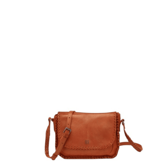 Sac bandoulière BIBA WINONA WIN11L camel, vue de face avec rabat et coutures décoratives