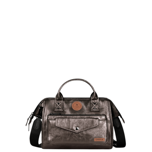 Sac bandoulière Cabaïa Crossbody Adventurer Medium Louisville vu de face avec pochette avant assortie.