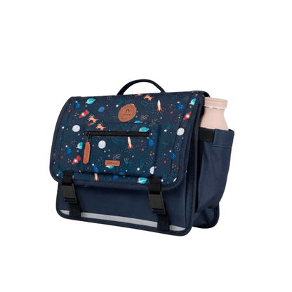 Cartable CABAÏA Discover Medium Roswell vue de trois quarts avec poche gourde