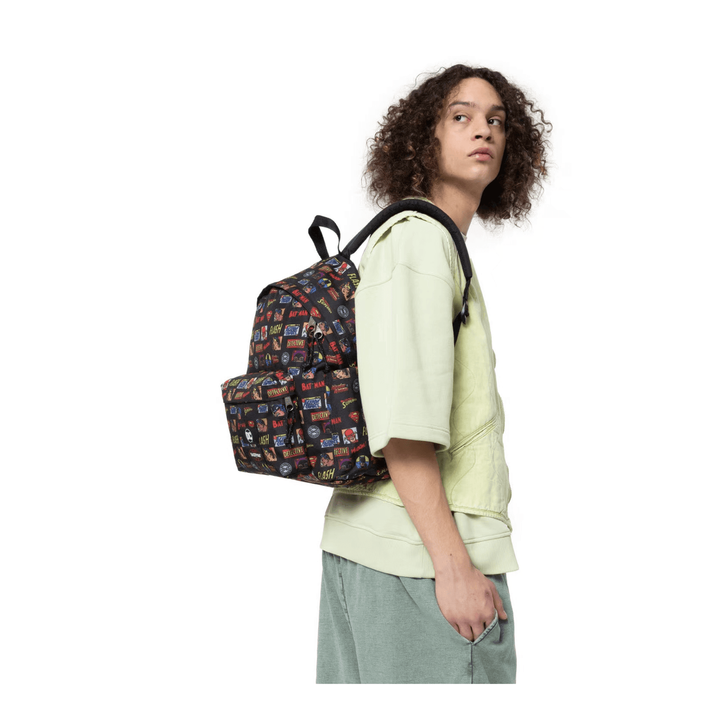 Sac à dos Eastpak Day Pak'r DC Comics porté avec imprimé super-héros collector - Nevada Maroquinerie
