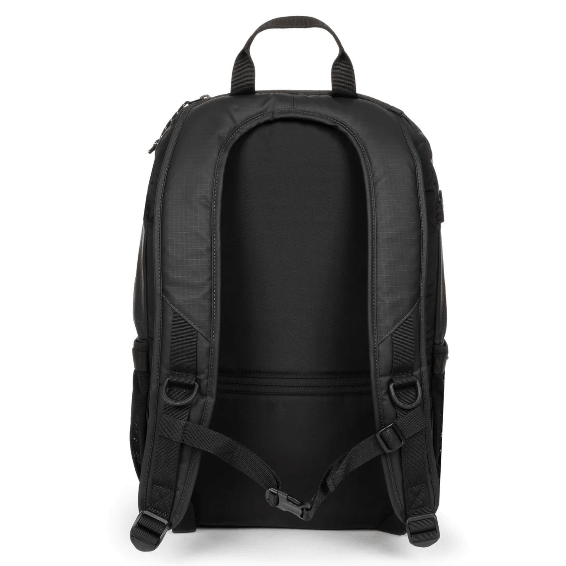 Vue arrière du sac à dos Eastpak Getter Pro Rip Black Coat avec dos rembourré, bretelles ergonomiques et sangle poitrine.