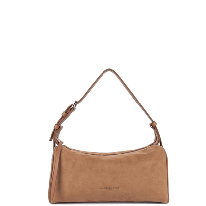 Sac rectangle Lancaster Suède 530-55 Camel en cuir de vachette effet velours vu de face.