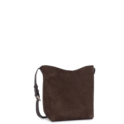 Sac seau Lancaster Marron en cuir velours vu de trois quarts.
