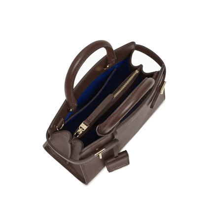 Intérieur du sac Émilie Le Tanneur marron foncé avec doublure bleue et compartiment central zippé