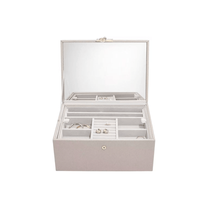 boite bijoux taupe ouverte avec miroir intégré
