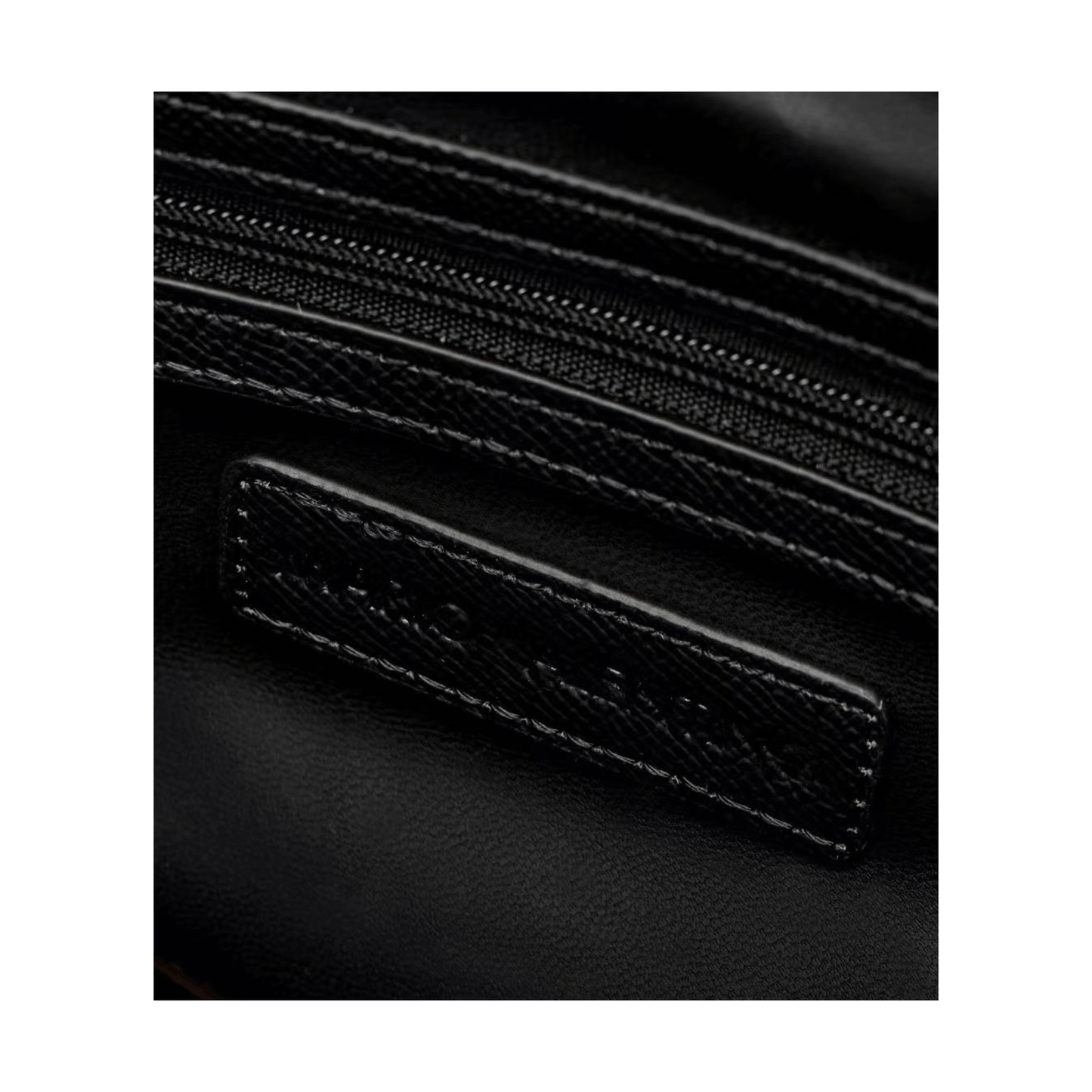 Intérieur du sac Valentino Bags VBS9JX23 noir avec fermeture zip