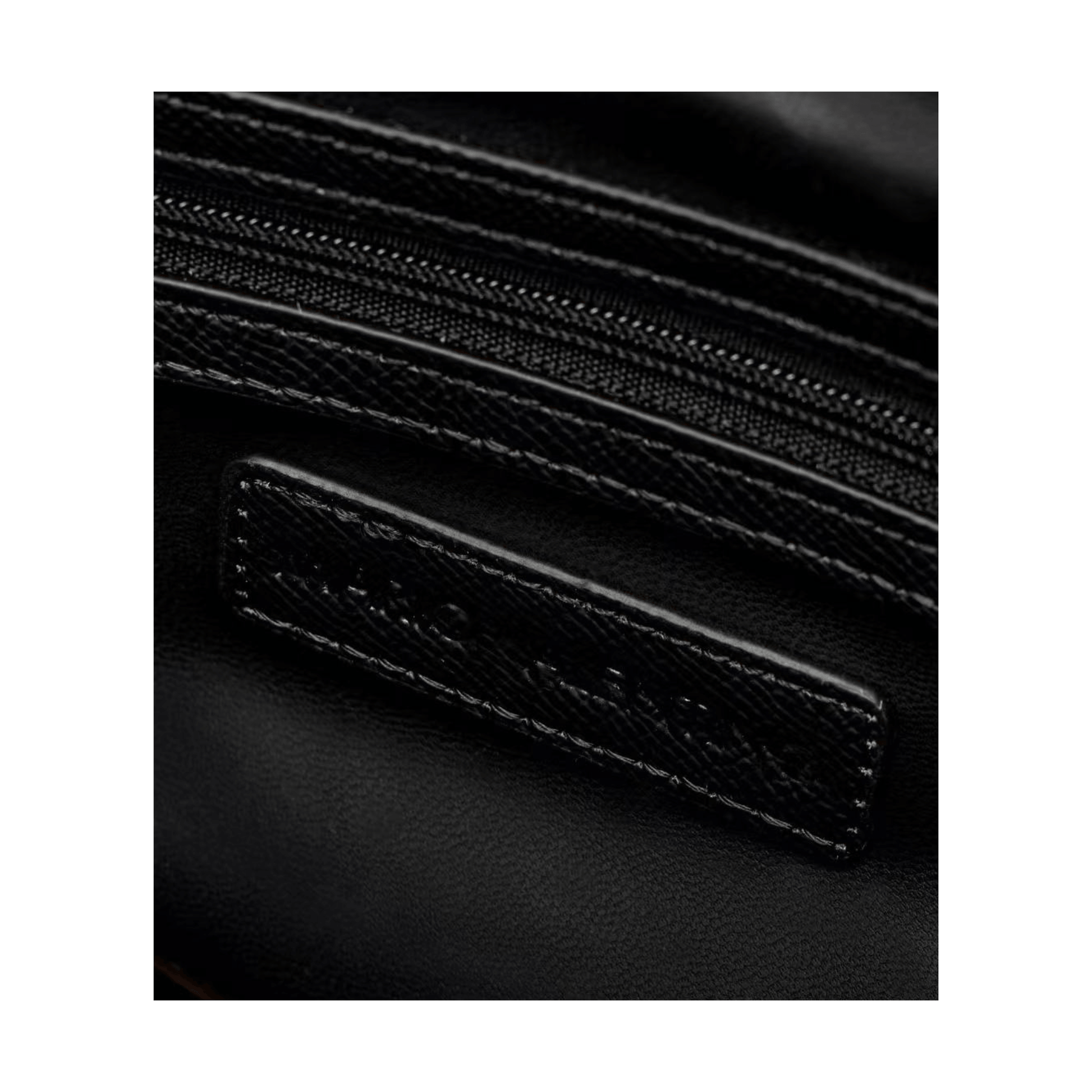 Intérieur du sac Valentino Bags VBS9JX23 noir avec fermeture zip