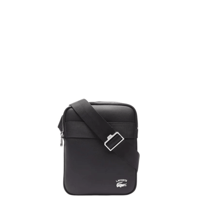 Sacoche homme Lacoste NH4017PN000 noire en refente de cuir enduit, vue de face avec logo crocodile blanc et bandoulière réglable