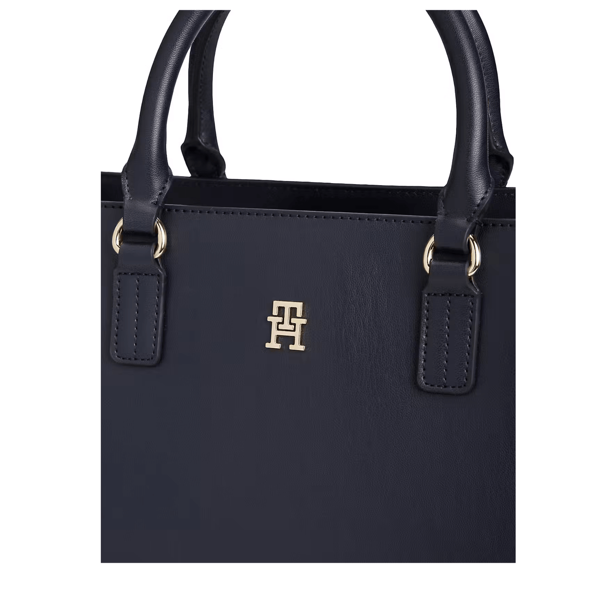 Détail logo TH sur sac Tommy Hilfiger Joy Satchel bleu marine