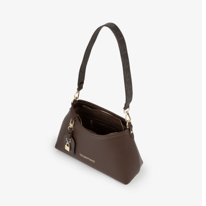 Sac VALENTINO LYSSA RE café vue de dessus montrant son intérieur à compartiments, sa poche zippée et ses détails dorés