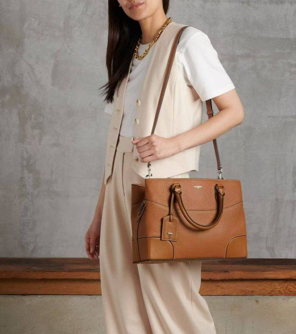 Sac à main en cuir grainé marron tan